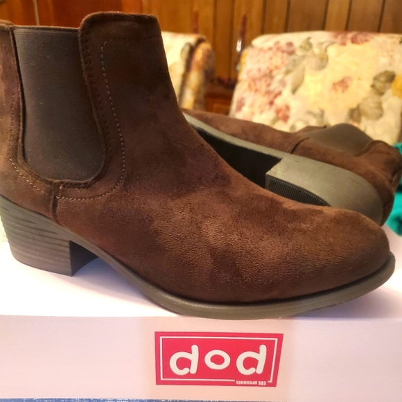 Shoes - Women boots